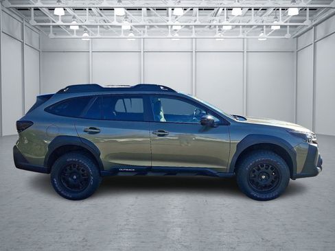 Used 2023 Subaru Outback Onyx Edition image 6