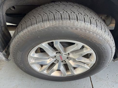 Used 2019 GMC Sierra 1500 SLT w/ SLT Premium Plus Package AWD/4WD image 12