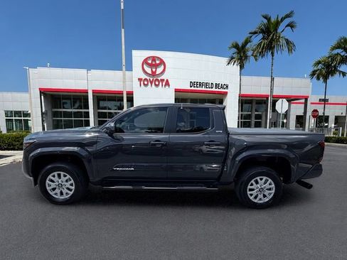 Used 2025 Toyota Tacoma SR5 RWD image 4