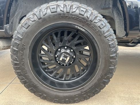 Used 2021 Ford F350 Lariat image 8