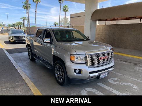 Used 2017 GMC Canyon Denali image 3