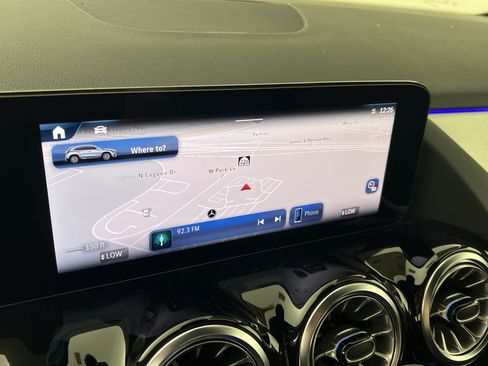 New 2026 Mercedes-Benz GLA 35 AMG 4MATIC image 31