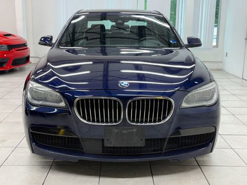 Used 2015 BMW 750Li w/ M Sport Edition RWD image 2