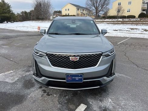 Used 2025 Cadillac XT6 Premium Luxury image 3
