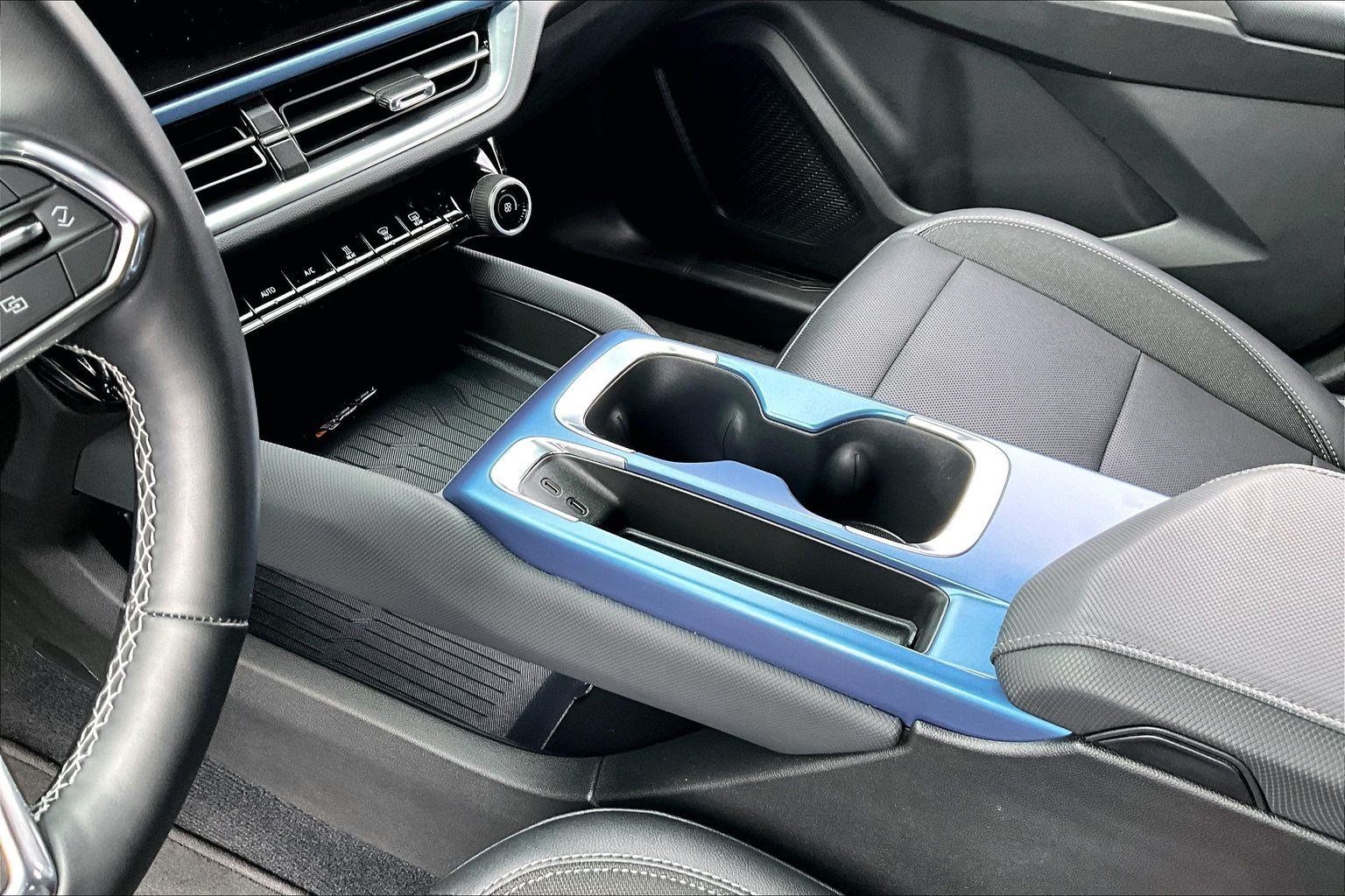 Used 2025 Chevrolet Equinox EV LT w/ Convenience Package FWD image 14