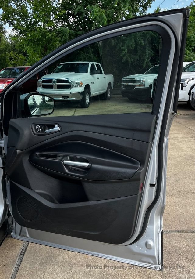 Used 2019 Ford Escape SE FWD image 26