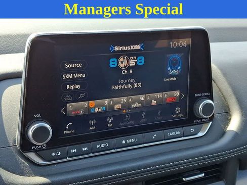 Used 2025 Nissan Rogue SV FWD image 14