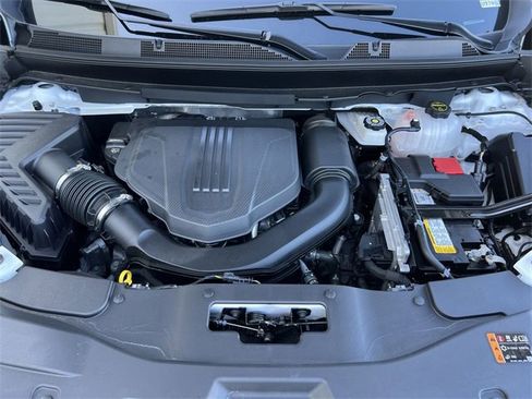 Used 2025 GMC Acadia Elevation image 29