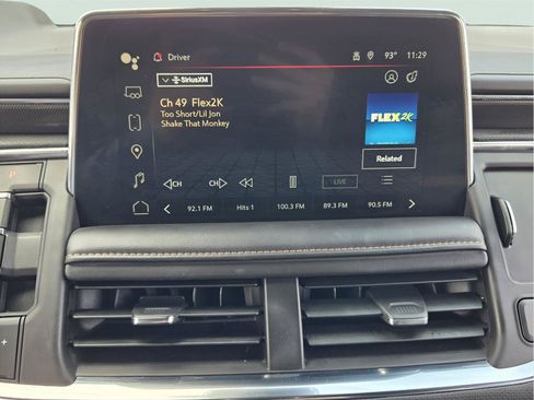 Used 2024 GMC Yukon AT4 w/ Technology Package AWD/4WD image 15