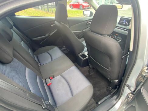 Used 2019 Toyota Yaris LE image 16