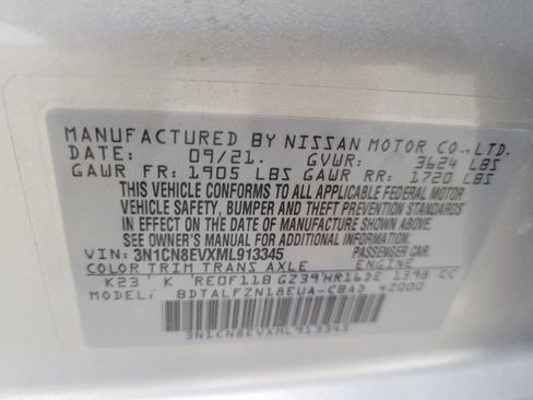 Used 2021 Nissan Versa SV image 33