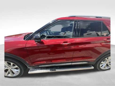 Used 2023 Ford Explorer Platinum w/ Technology Package AWD/4WD image 5