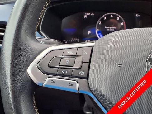 Used 2023 Volkswagen Taos SE AWD/4WD image 24