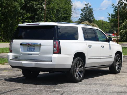 Used 2018 GMC Yukon XL Denali w/ Open Road Package RWD image 5