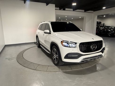 Used 2020 Mercedes-Benz GLS 450 4MATIC image 4