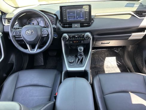 Used 2022 Toyota RAV4 XLE Premium AWD/4WD image 14