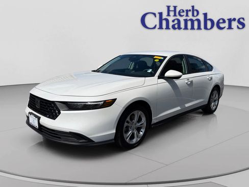 Used 2023 Honda Accord LX image 11