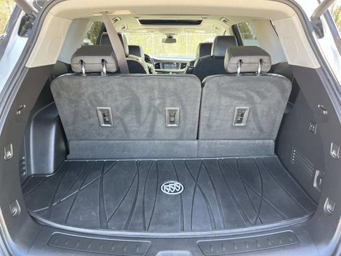 Used 2021 Buick Enclave Avenir w/ Avenir Technology Package image 22