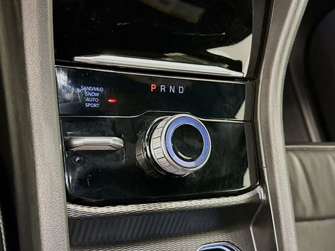 Used 2024 Jeep Grand Cherokee L Limited w/ Luxury Tech Group II image 25