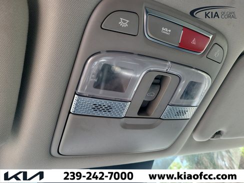 Used 2024 Kia Telluride EX w/ EX Captain's Chair Package AWD/4WD image 32