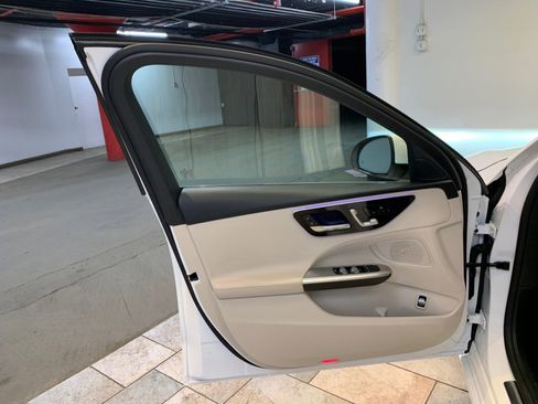 Used 2022 Mercedes-Benz C 300 4MATIC Sedan image 13