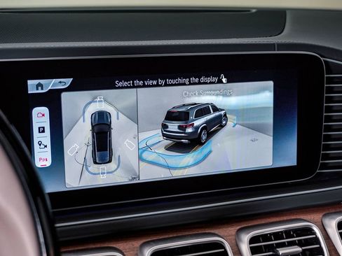 Used 2026 Mercedes-Benz Maybach GLS 600 4MATIC image 32