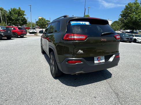 Used 2017 Jeep Cherokee 75th Anniversary AWD/4WD image 6
