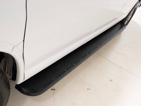 Used 2017 GMC Savana 2500 image 25