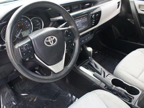 Used 2016 Toyota Corolla CE image 8