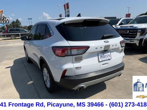 Used 2021 Ford Escape SE image 8