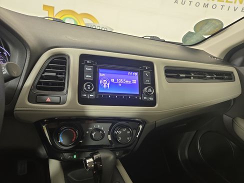 Used 2020 Honda HR-V LX image 18