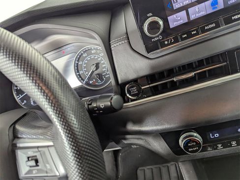 Used 2022 Mitsubishi Outlander ES image 24