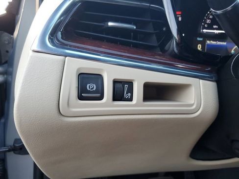 Used 2018 Cadillac XT5 Luxury w/ Driver Awareness Package image 28