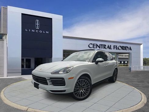 Used 2023 Porsche Cayenne Platinum Edition AWD/4WD image 30