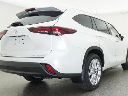 New 2026 Toyota Highlander Limited AWD/4WD image 24