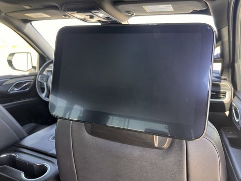 Used 2024 Chevrolet Suburban RST w/ Luxury Package image 39