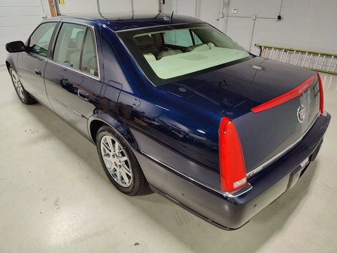 Used 2007 Cadillac DTS Performance FWD image 25