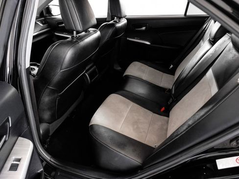 Used 2014 Toyota Camry SE w/ Leather Package image 38