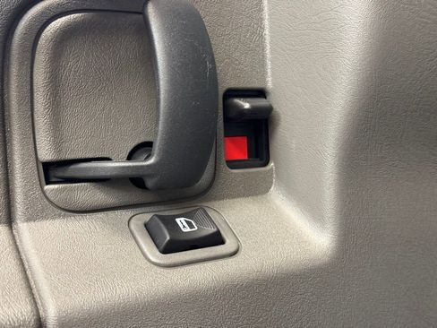 New 2025 GMC Savana 2500 RWD image 9