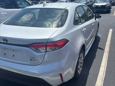 Used 2025 Toyota Corolla LE w/ Convenience Package FWD image 3