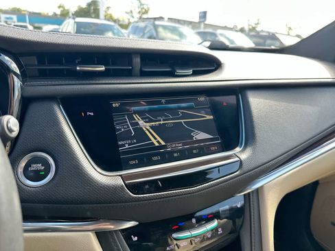 Used 2017 Cadillac XT5 Luxury w/ Driver Awareness Package image 31