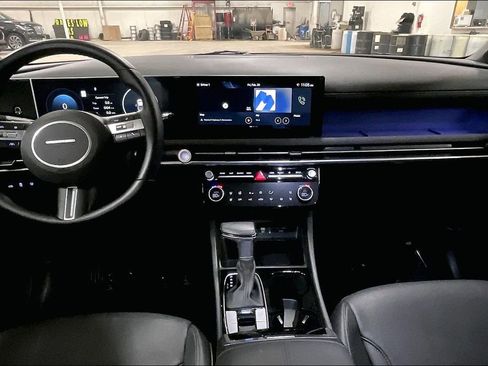 Used 2025 Hyundai Santa Cruz Limited image 14