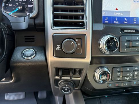 Used 2021 Ford F350 Platinum w/ Tremor Off-Road Package image 23