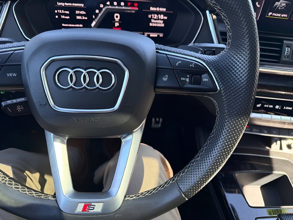 Used 2021 Audi SQ5 Prestige AWD/4WD image 13