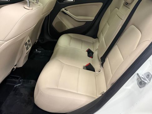 Used 2018 Mercedes-Benz GLA 250 GLA 250 image 39