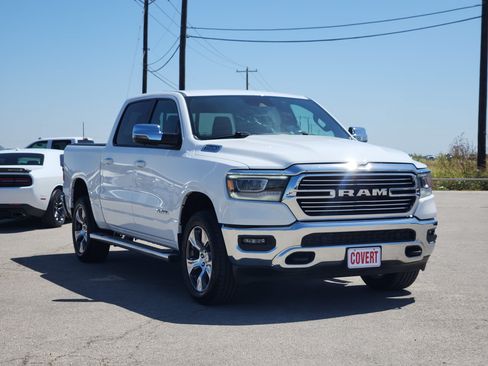 Used 2023 RAM 1500 Laramie AWD/4WD image 3