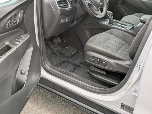 Used 2024 Chevrolet Equinox LT AWD/4WD image 24