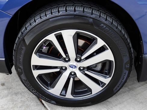 Used 2019 Subaru Outback 2.5i Limited w/ Popular Package #2 AWD/4WD image 12