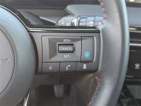 Certified 2025 Nissan Kicks SR image 38