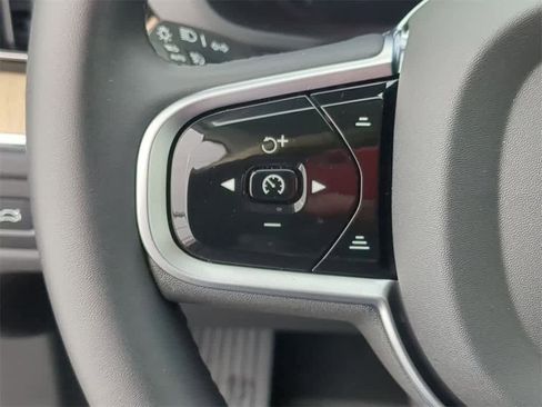 New 2026 Volvo XC60 B5 Plus w/ Protection Package Premier image 22